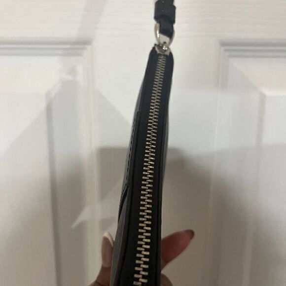 EUC Coach Wristlet - Picture 2 of 3